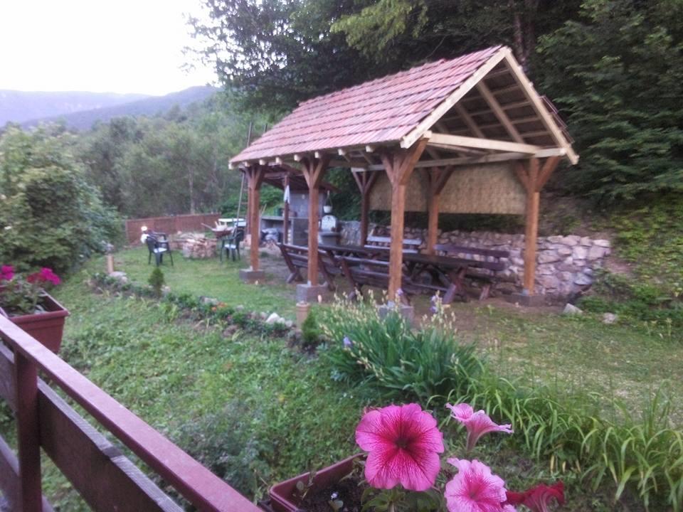 Turisticki Kompleks - Montana Тьентиште Экстерьер фото